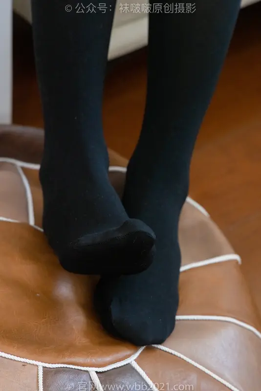 糯米-皮鞋、厚黑丝（花絮版） - BoBoSocks袜啵啵